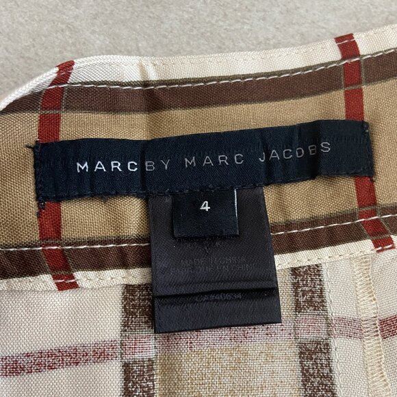 Marc by Marc Jacobs Pleated Skirt ASO Taylor in High School Musical 3 - Picture 5 of 11